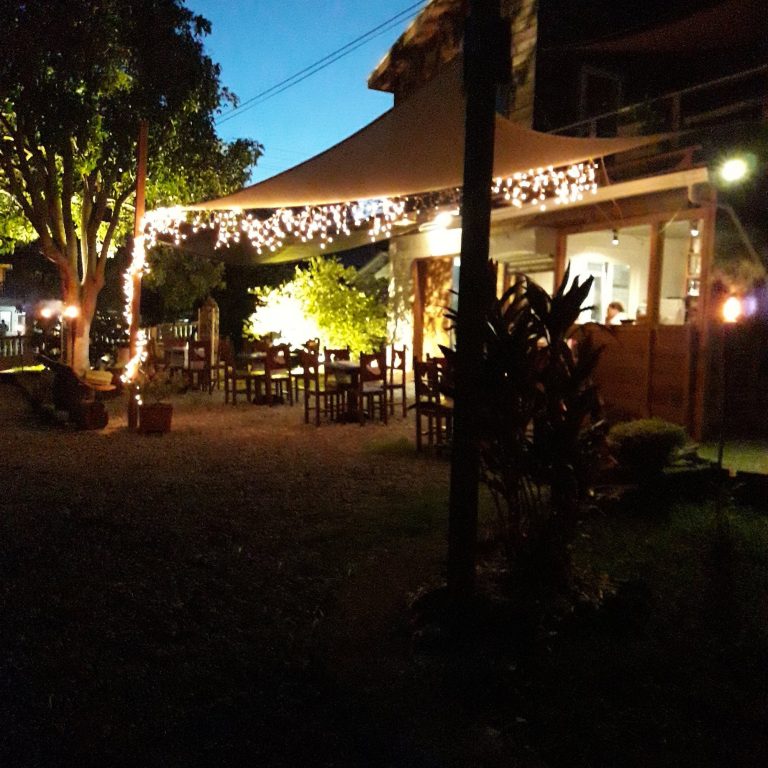 Romantic Garden Dining