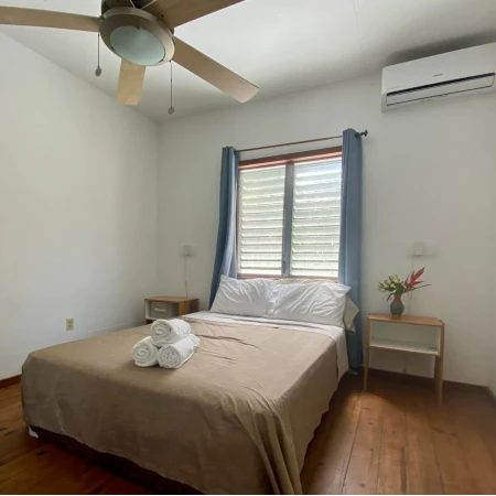 Utila Apartment Bedroom 2