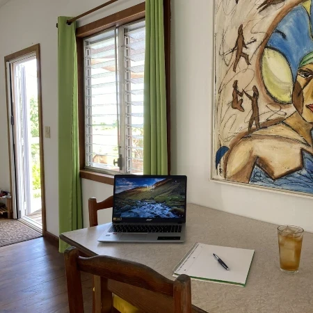 Utila Apartment Workspace