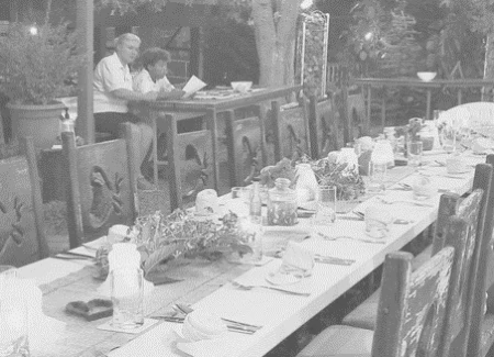 sunrise utila restaurant setup